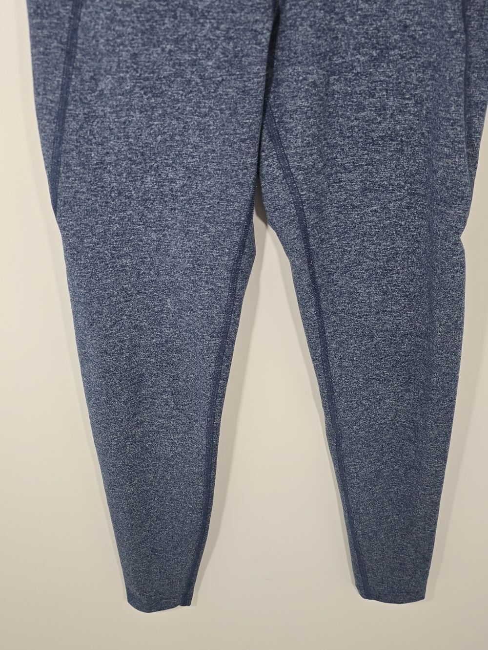 {LNDR} The Sunday 8/8 Leggings in Carbon Marl - Size SMALL - Picture 4 of 9